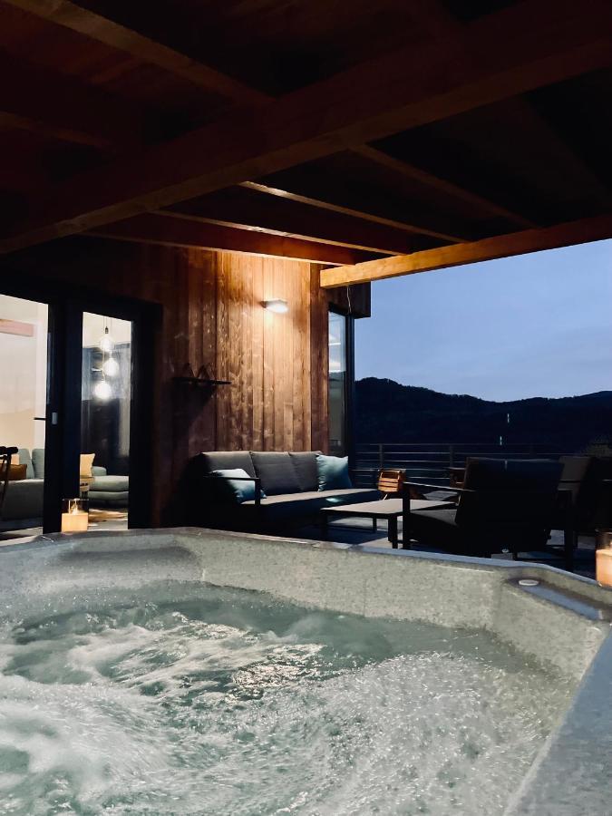 Mountain Lodge Rîşnov Kültér fotó