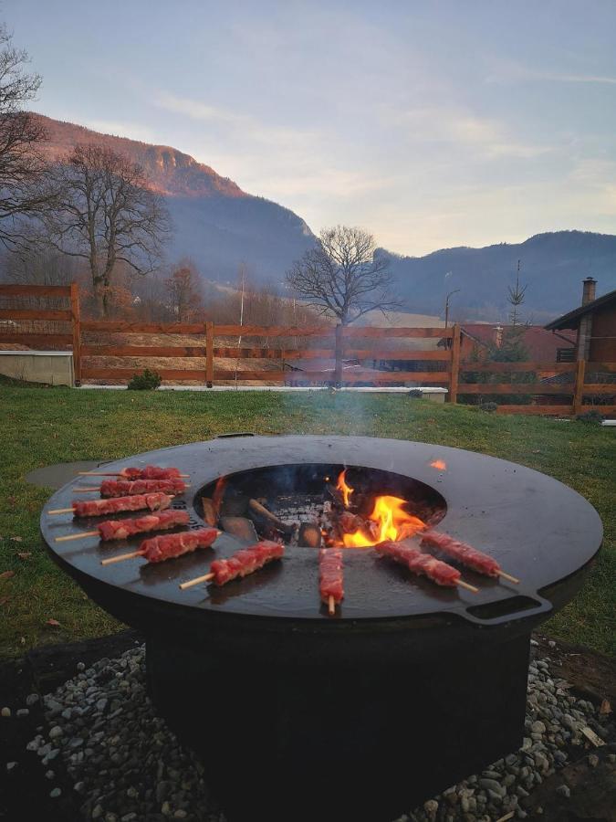 Mountain Lodge Rîşnov Kültér fotó